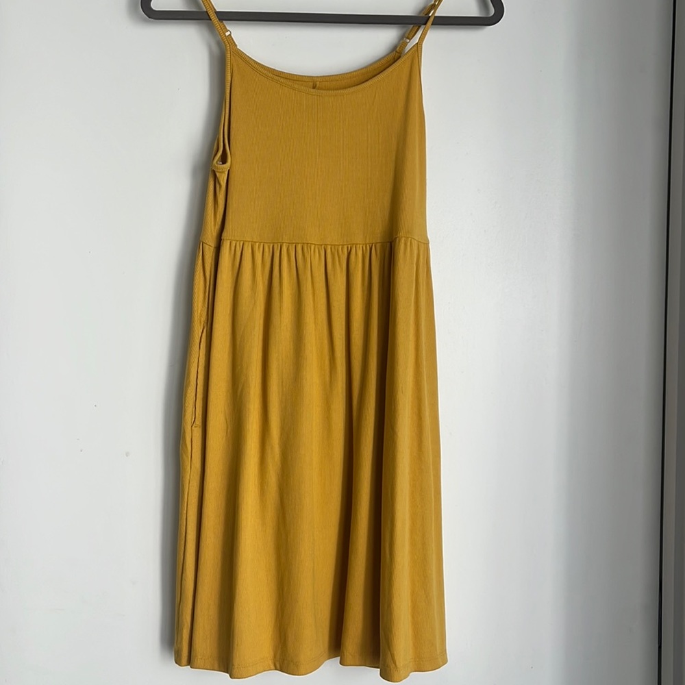 Never worn dress. Tags still on it